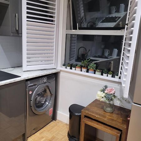 Parkview Apartment Истборн Екстериор снимка