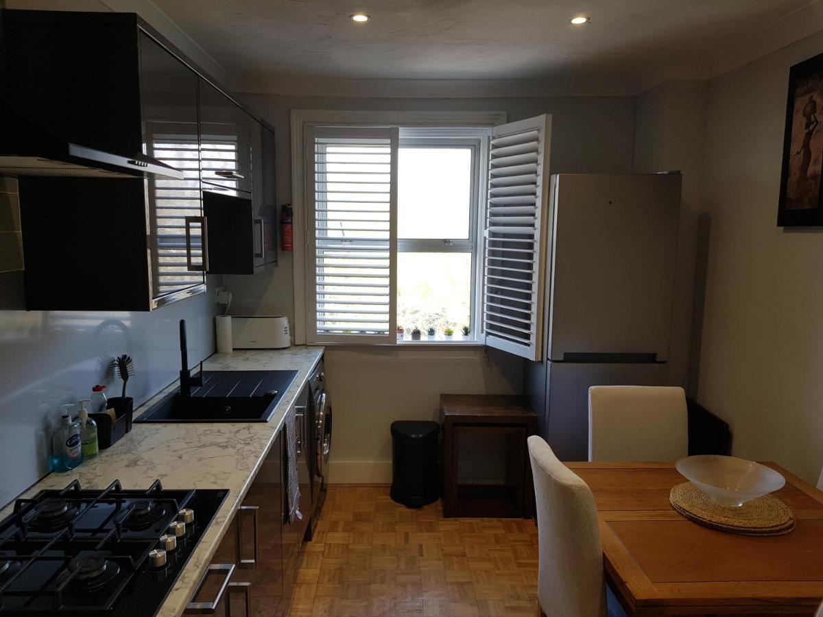 Parkview Apartment Истборн Екстериор снимка