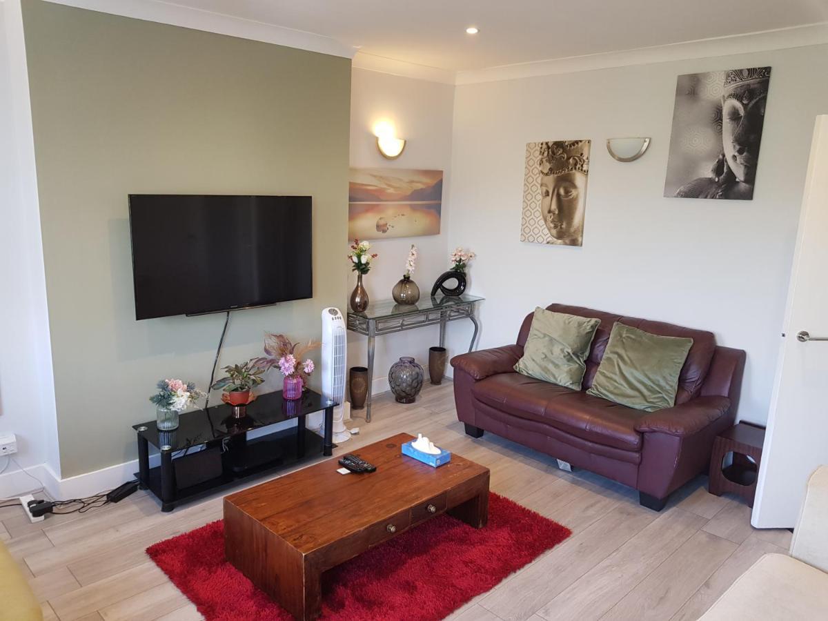 Parkview Apartment Истборн Екстериор снимка