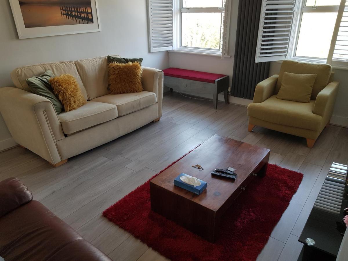Parkview Apartment Истборн Екстериор снимка