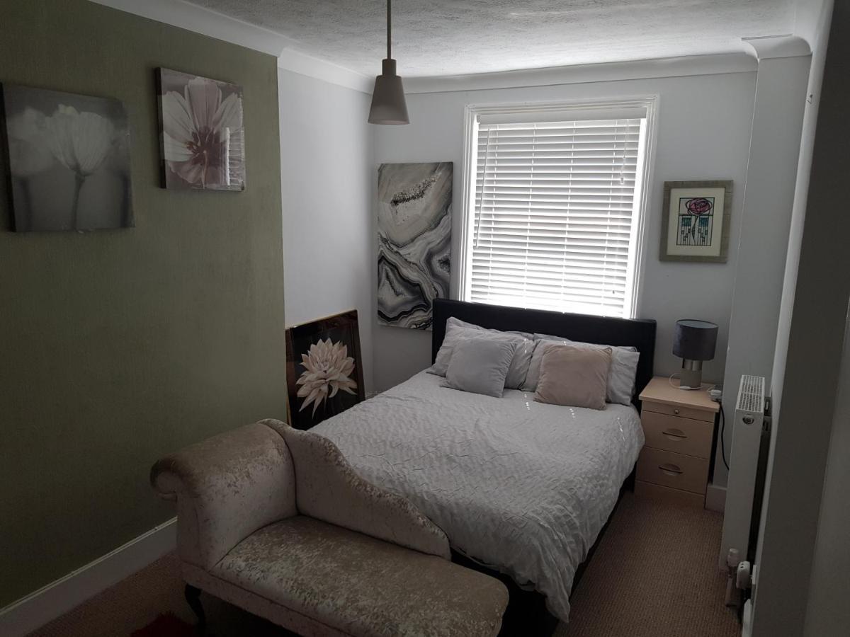 Parkview Apartment Истборн Екстериор снимка