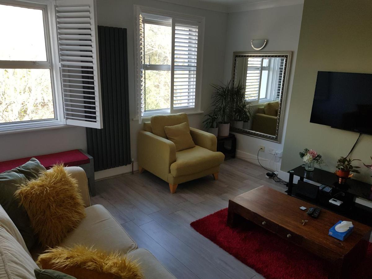 Parkview Apartment Истборн Екстериор снимка
