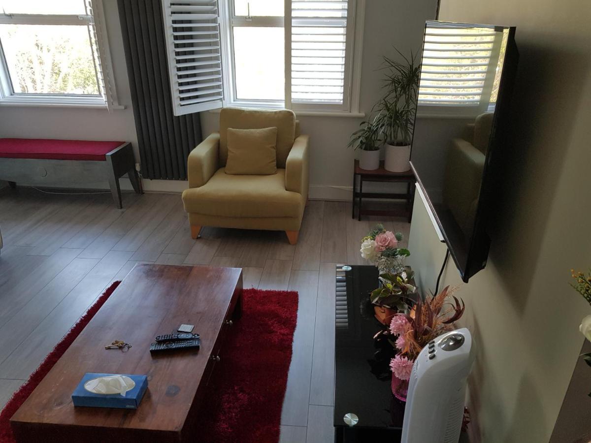 Parkview Apartment Истборн Екстериор снимка