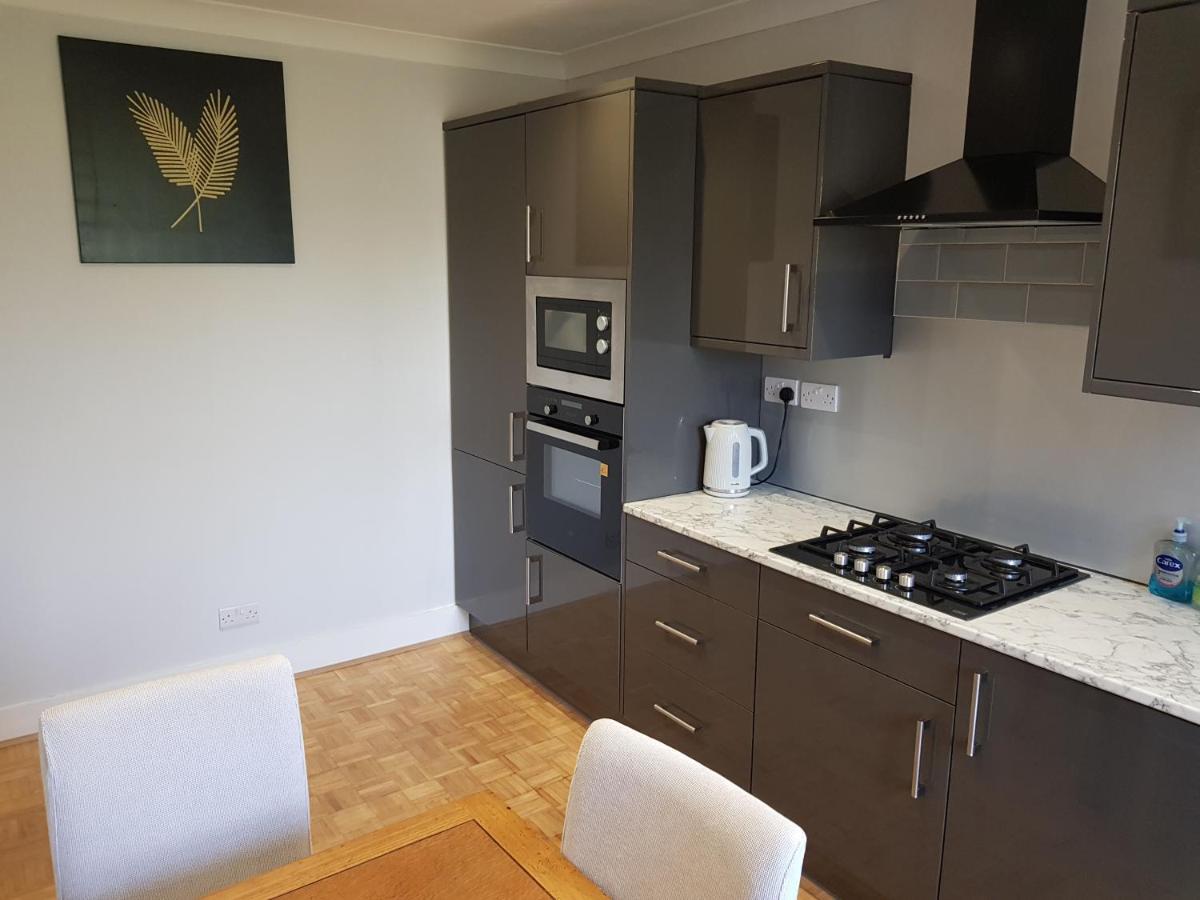Parkview Apartment Истборн Екстериор снимка