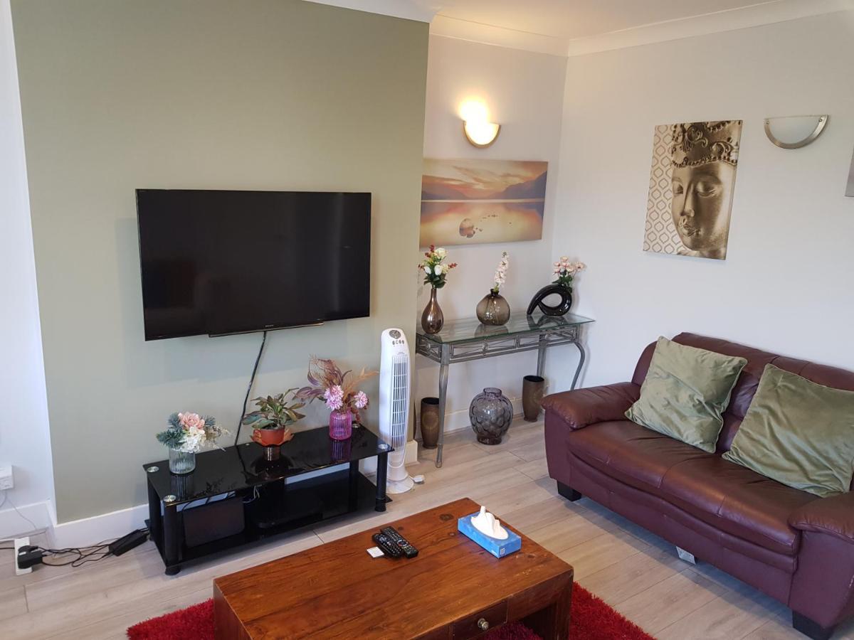 Parkview Apartment Истборн Екстериор снимка