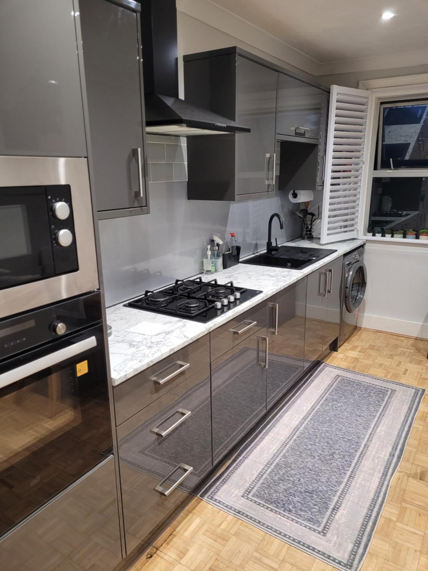 Parkview Apartment Истборн Екстериор снимка